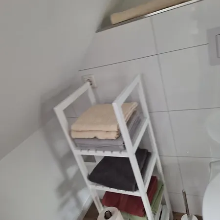 Logger Apartment *